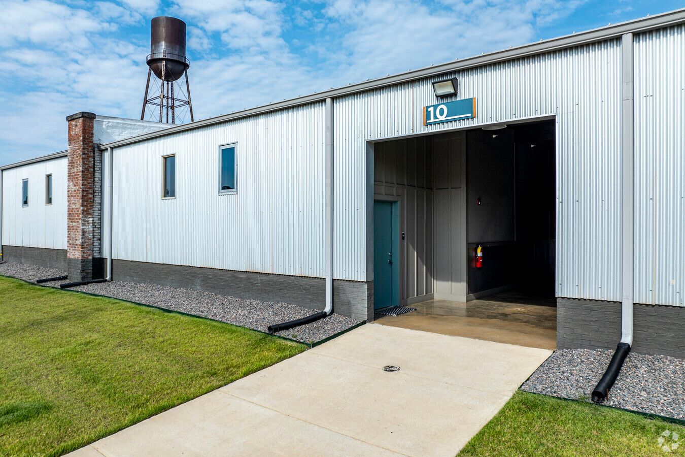 Building View - Exterior