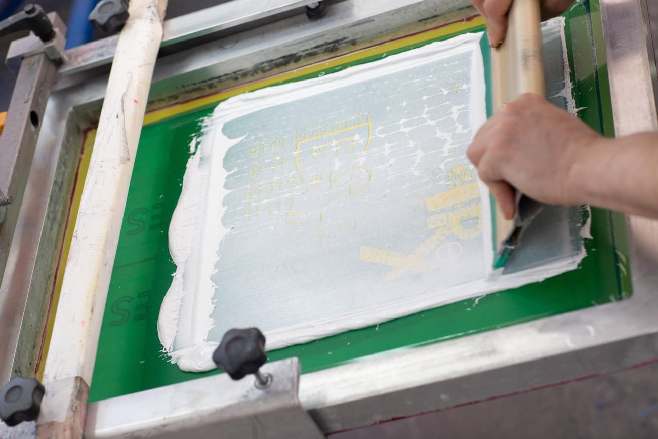 are-silk-screening-and-screen-printing-the-same-thing