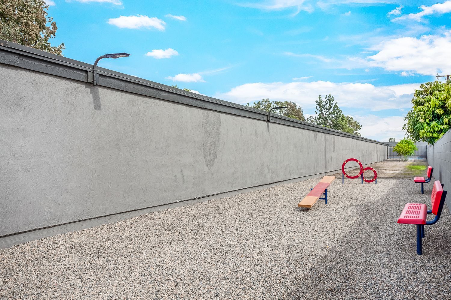 Image gallery displaying interior and exterior images of gallery - Click the amenities tab for list of unit and property amenities