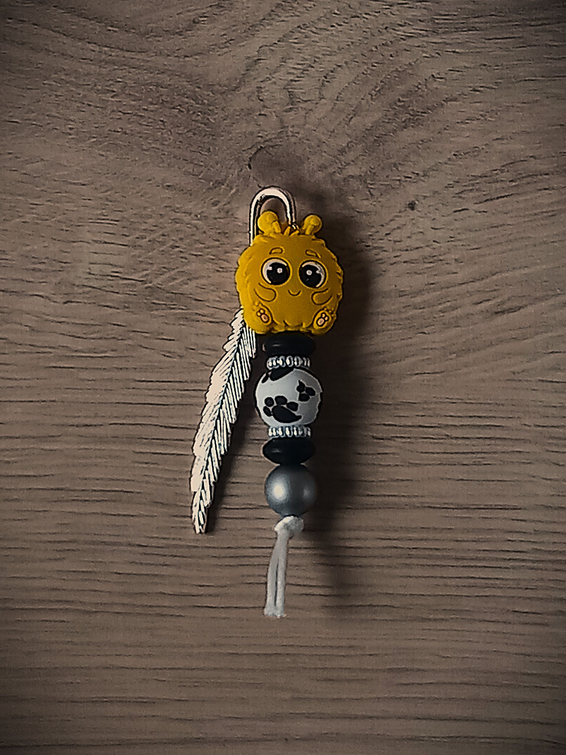 DIY Pluizig monster geel