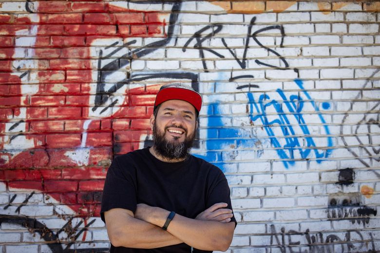 moises nathan jaques | Designer and Digital Markkter