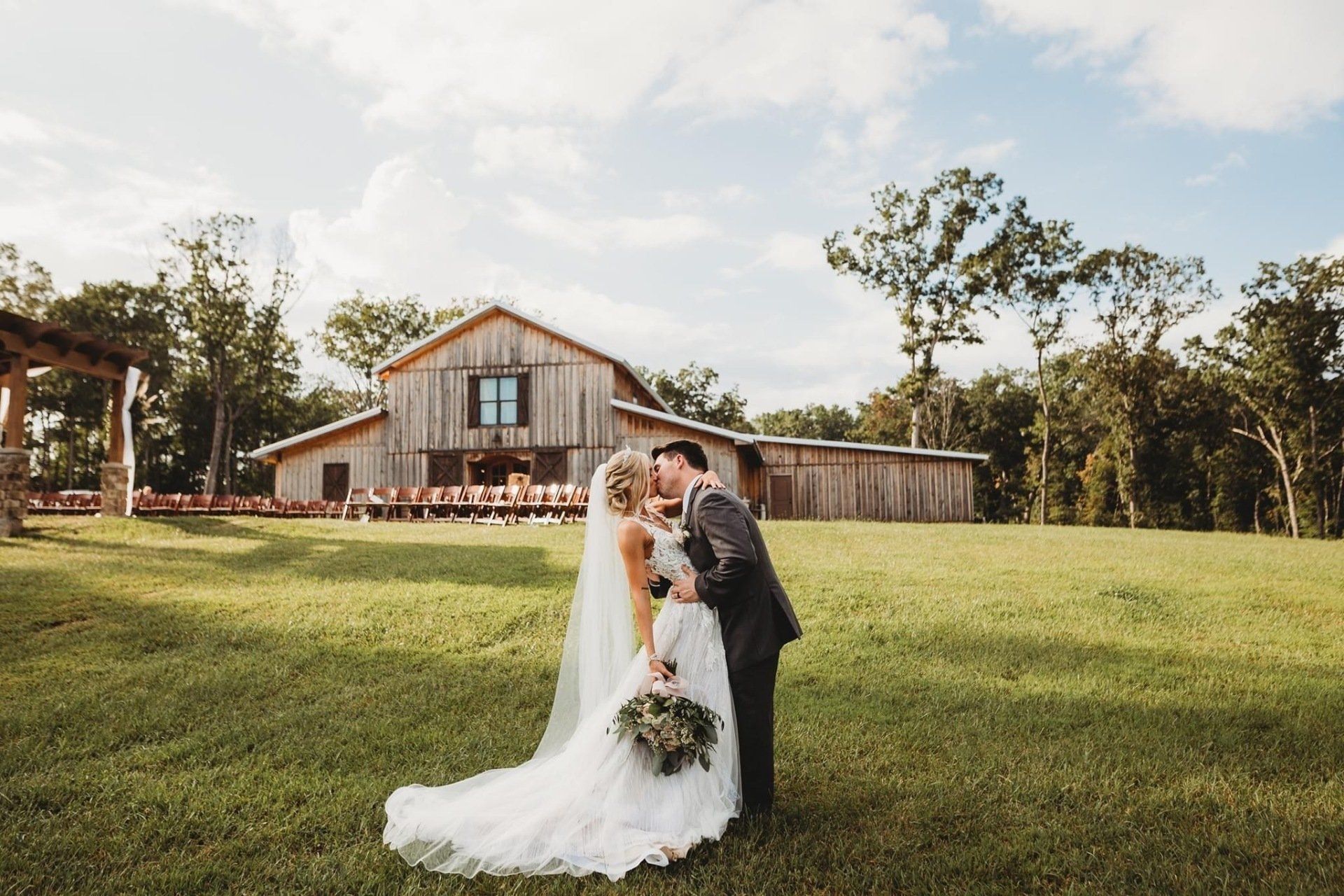 Barn wedding venue in Chattanooga, TN