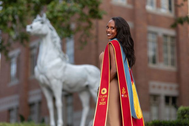 usc graduation dress photo NEW201909