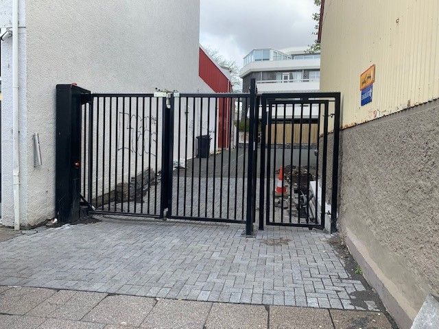 Hraðhlið + gönguhlið Ingólfsstræti