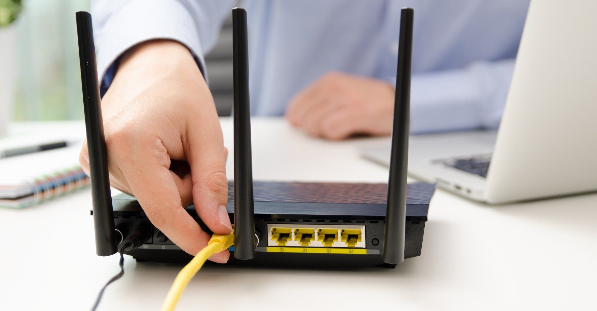 Worker plugging in router
