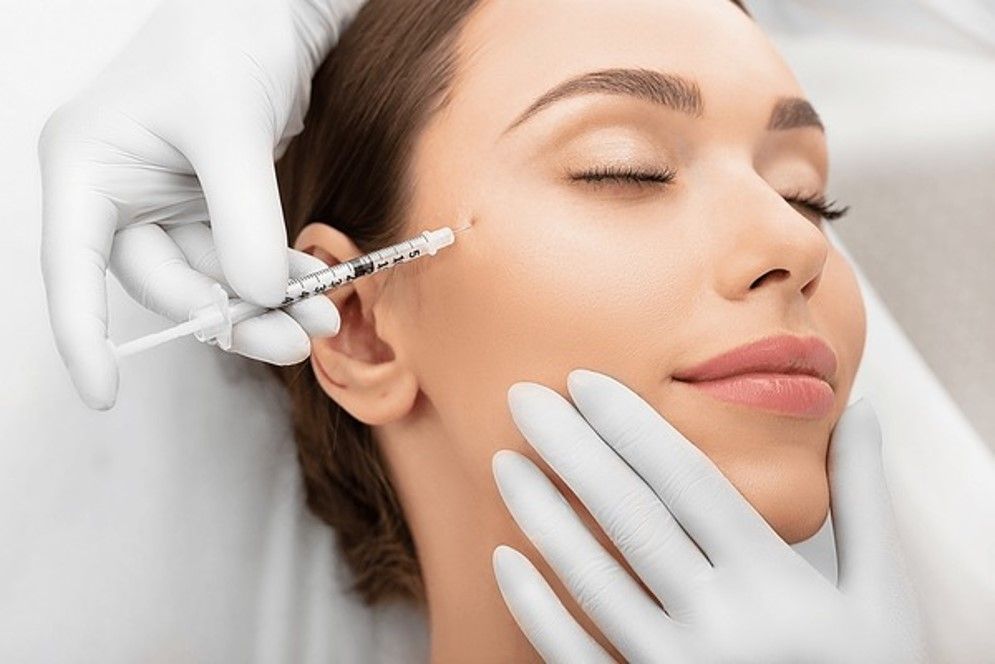 Woman getting Botox injection at Bel Viso 