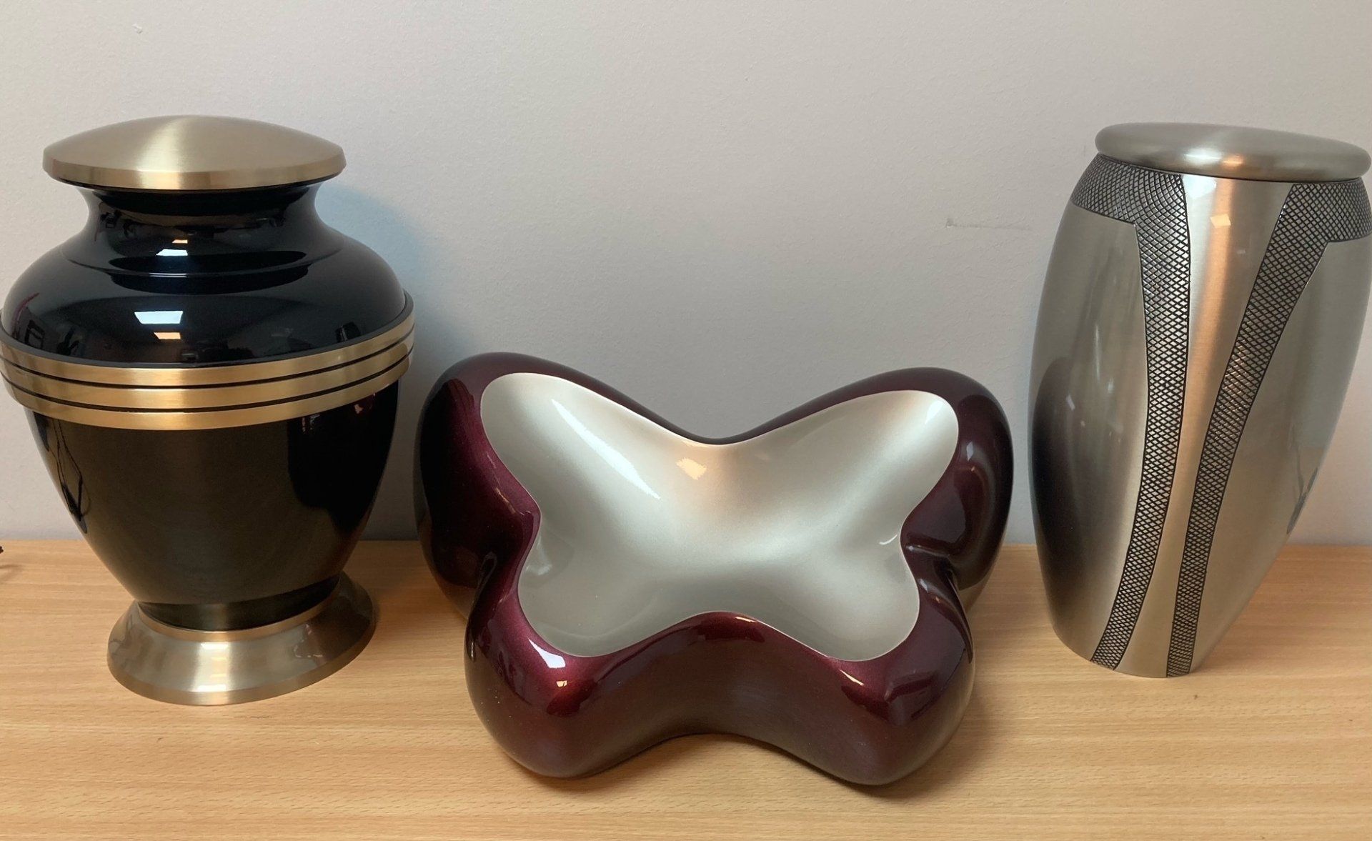 ashes urns