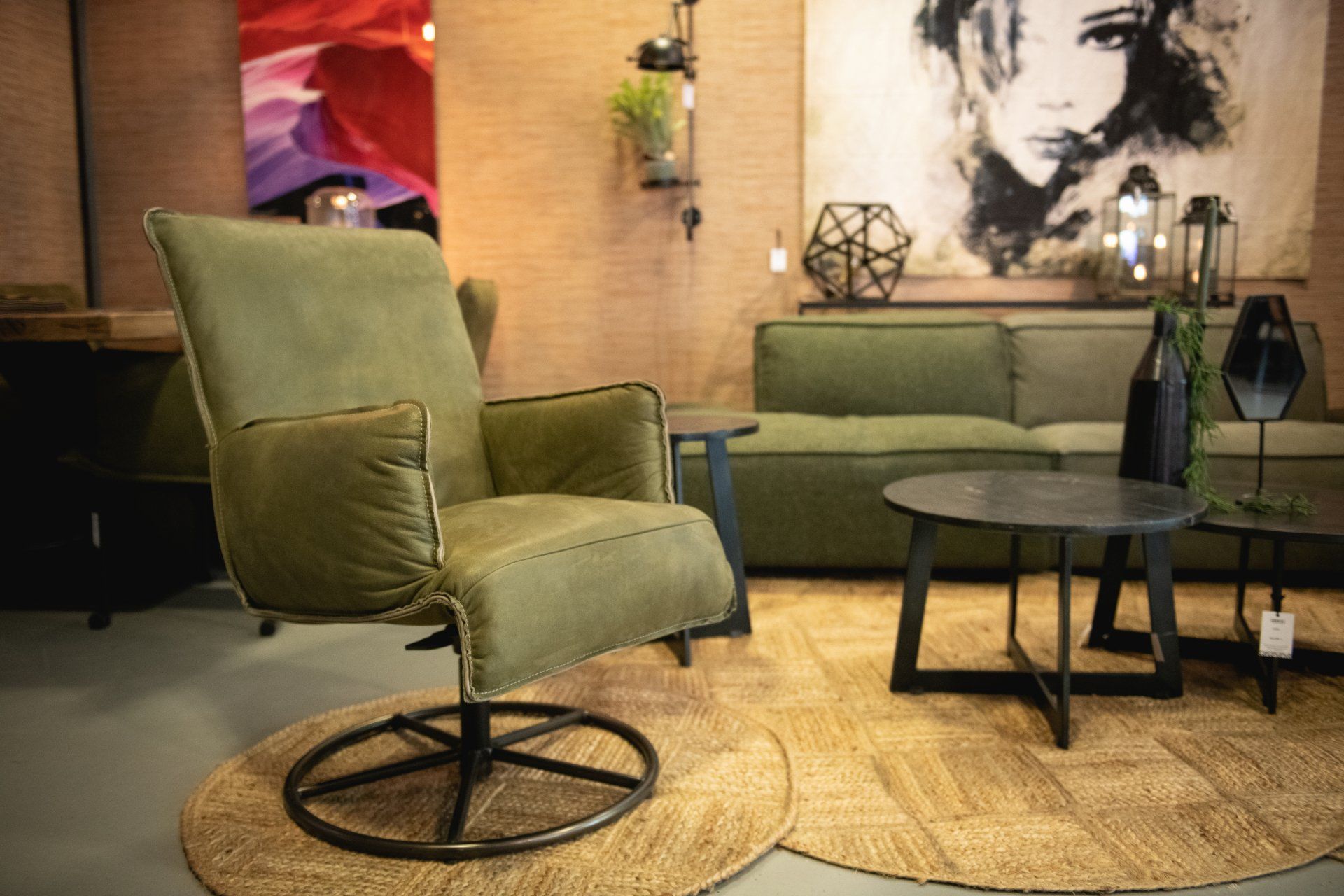 Eetkamerbank kopen - Unieke eettafelbanken nu bij Relaxa.nl De Chill Line Lindi eetkamerstoel biedt een elegante, comfortabele zitervaring met een moderne en verfijnde afwerking.