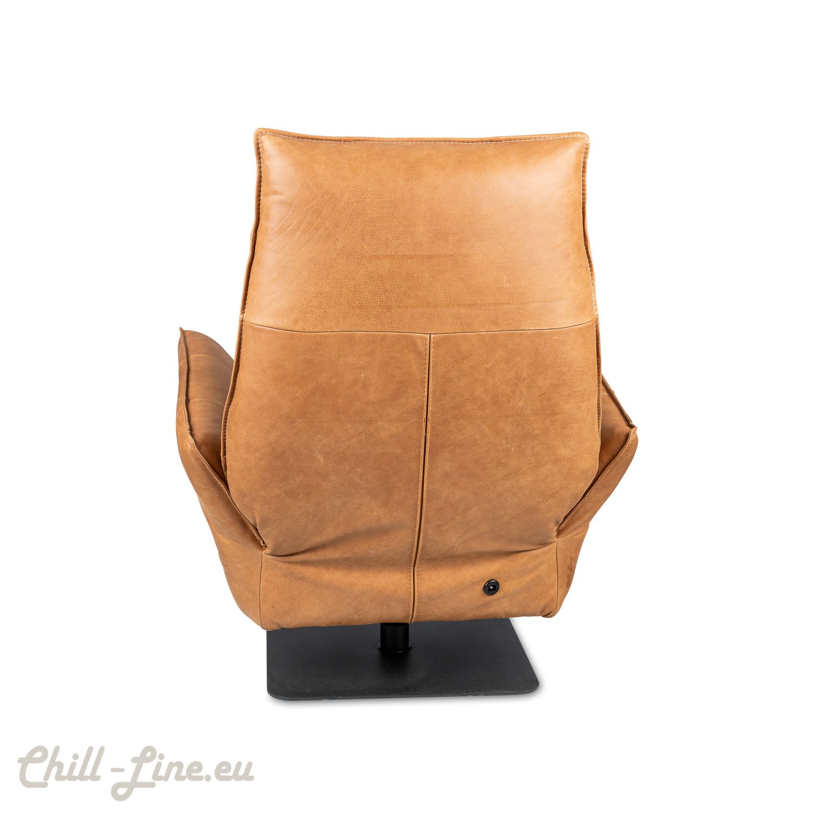 Achteraanzicht van de Justin relaxfauteuil, met een strak minimalistisch ontwerp. kies voor hoogwaardige afwerking.