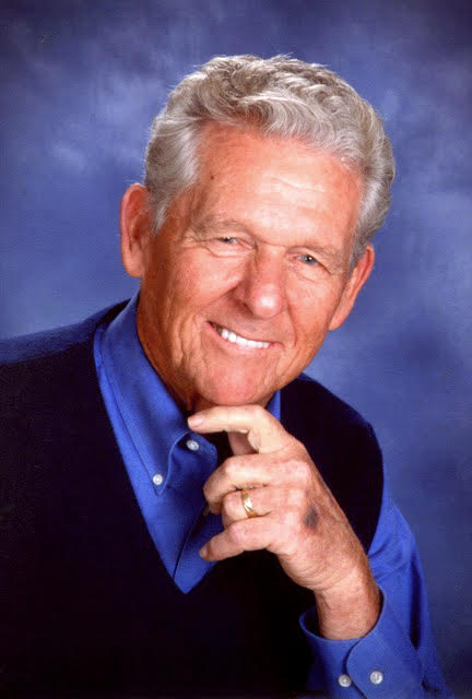 thumbnail size photo of Daniel Elexon