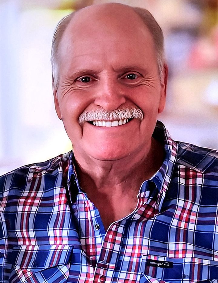 thumbnail size photo of Mark Hogan