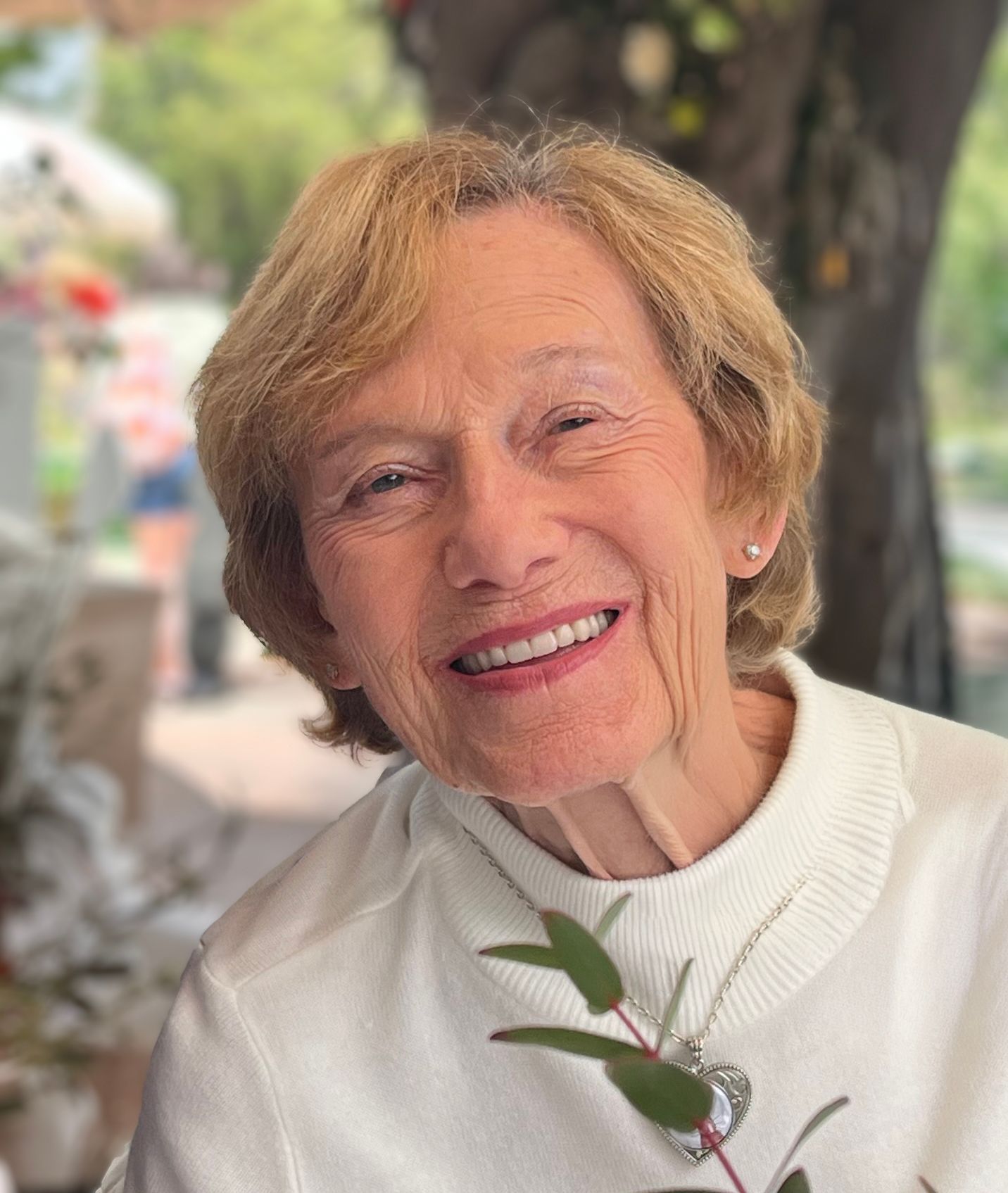 thumbnail size photo of Barbara Sweet