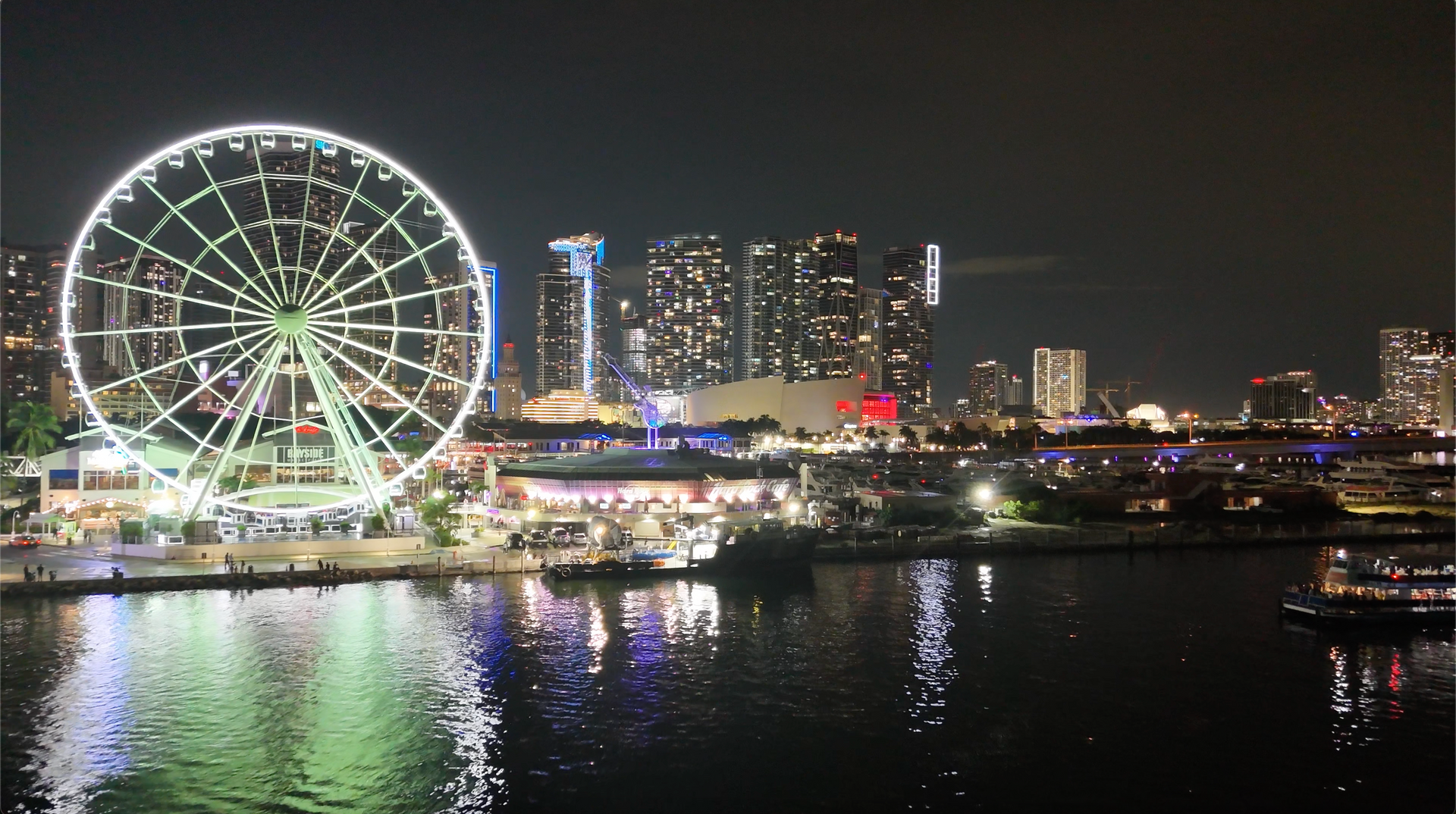 Miami Skyline at night, with the beautiful Downtown Miami Skyline