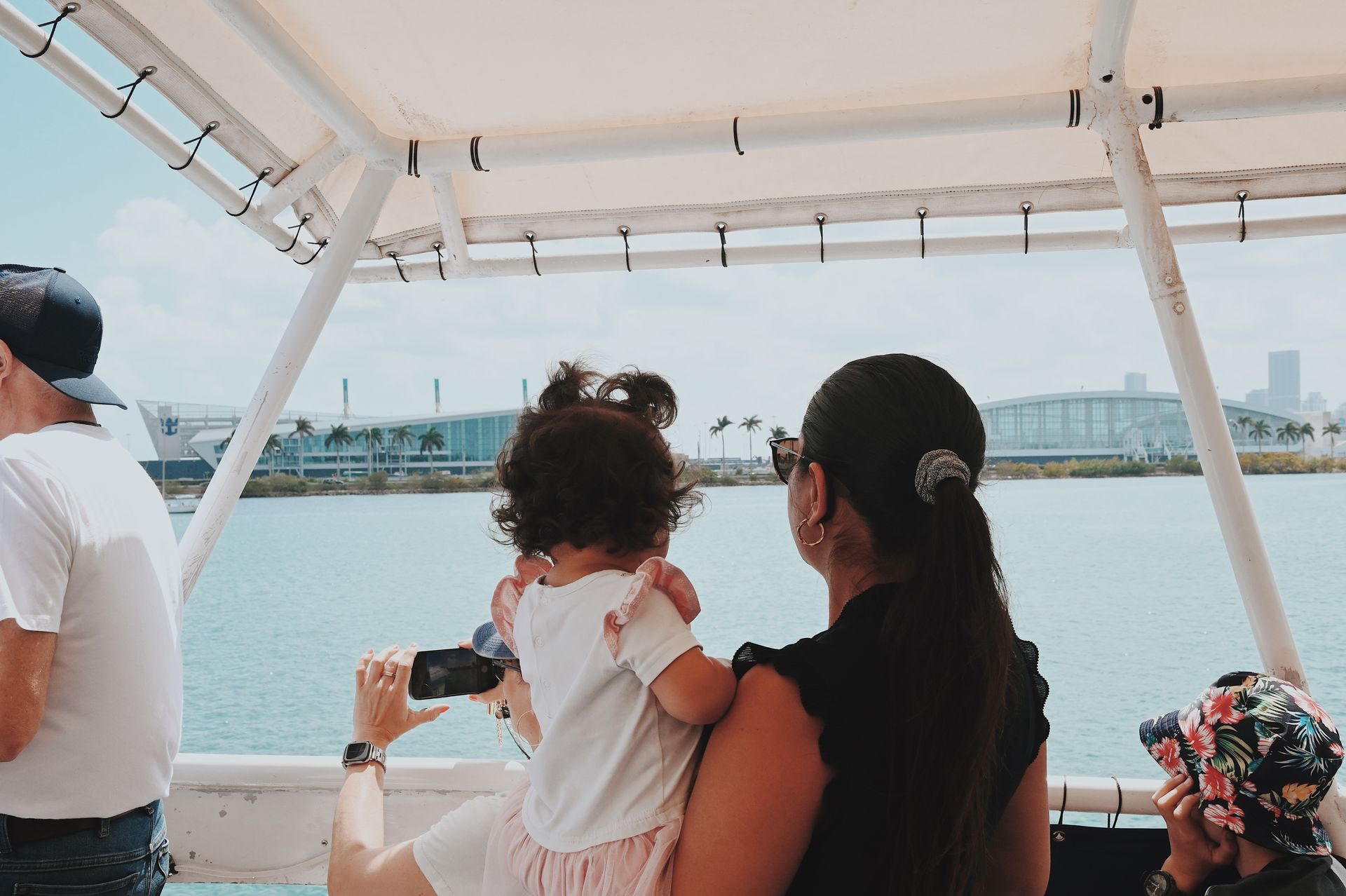 passengers enjoying the Miami Celebrity boat Tour