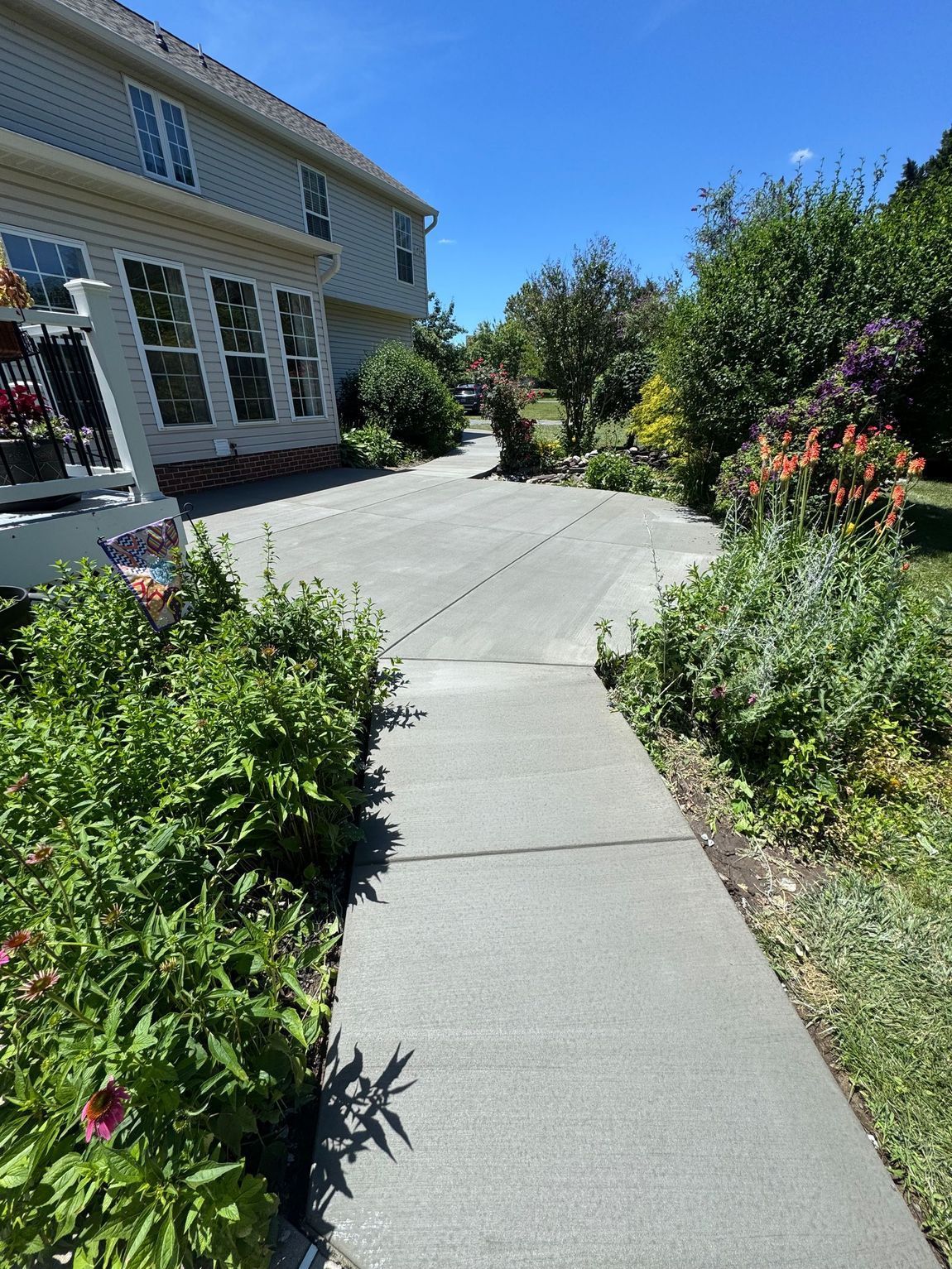 concrete driveway company
