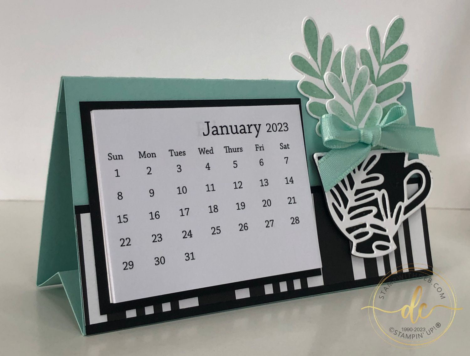 CUP OF TEA CALENDAR STAND
