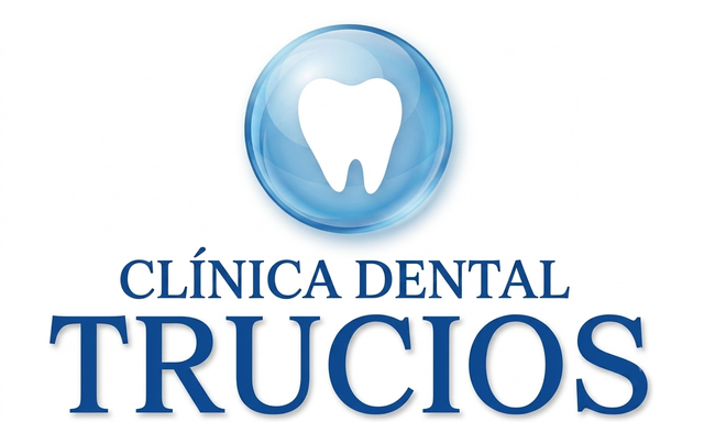 Logo de Clínica Dental Trucios con diente blanco en círculo azul