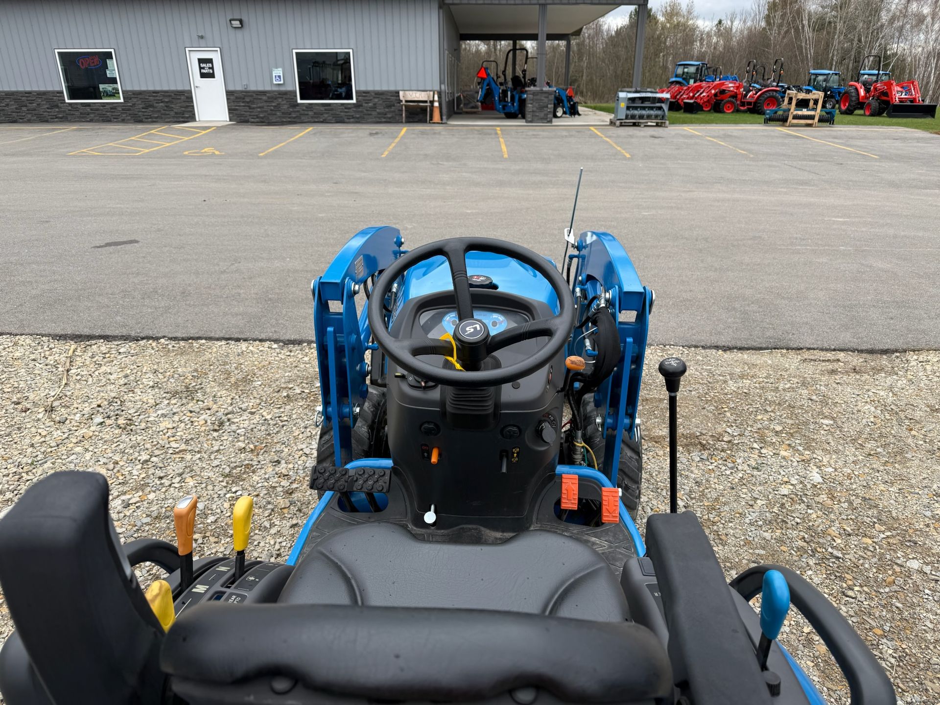 2026 LS MT225S - photo 2