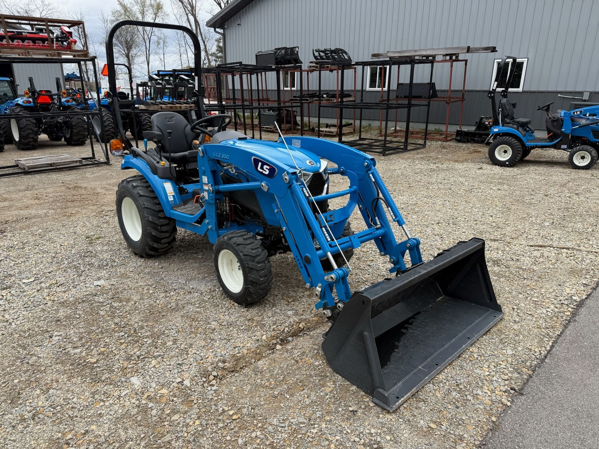 2026 LS MT225S - photo 2