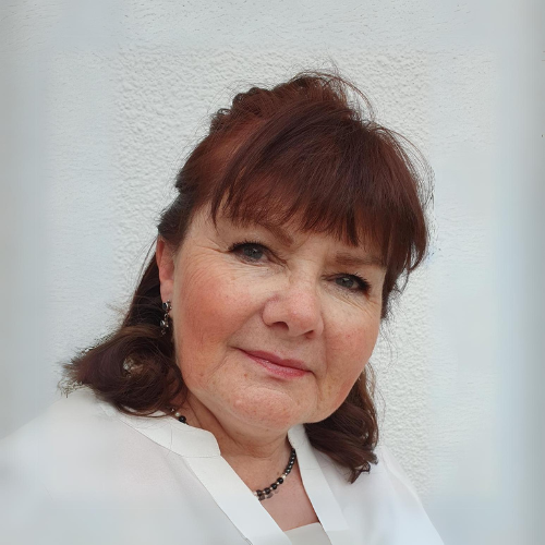 Karen Layland | Family Solicitor | Woodstock Legal Services