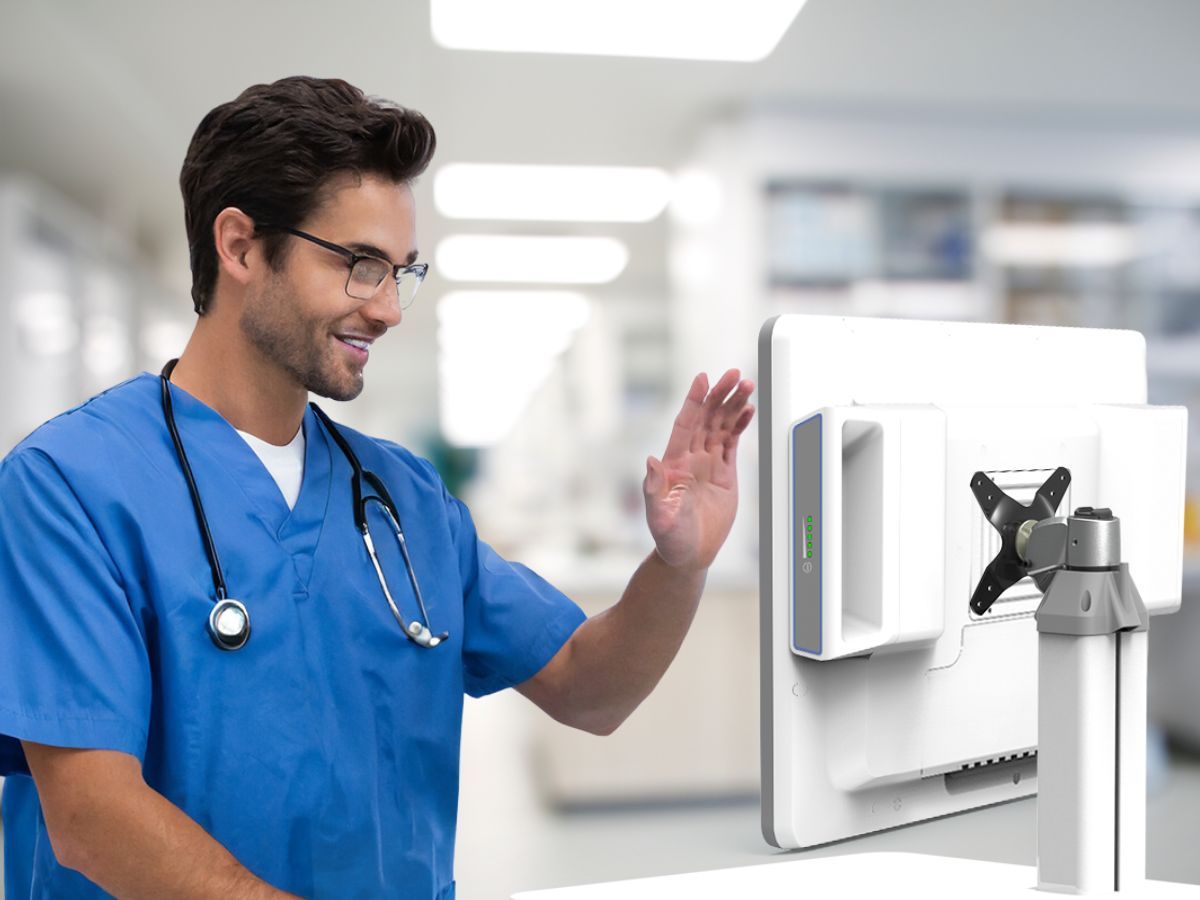 Hospital staff communicating using a POC-4 medical panel PC