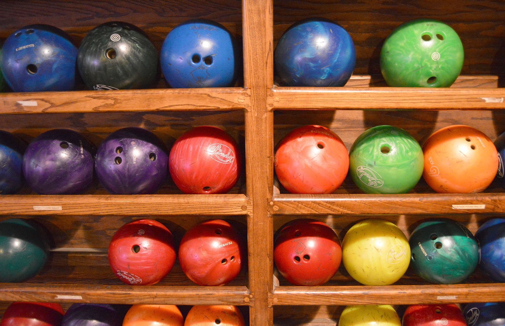 bolwing balls