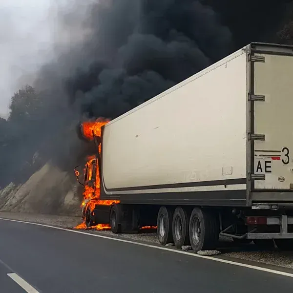 An image showing a tractor-trailer crash scene in Georgia.