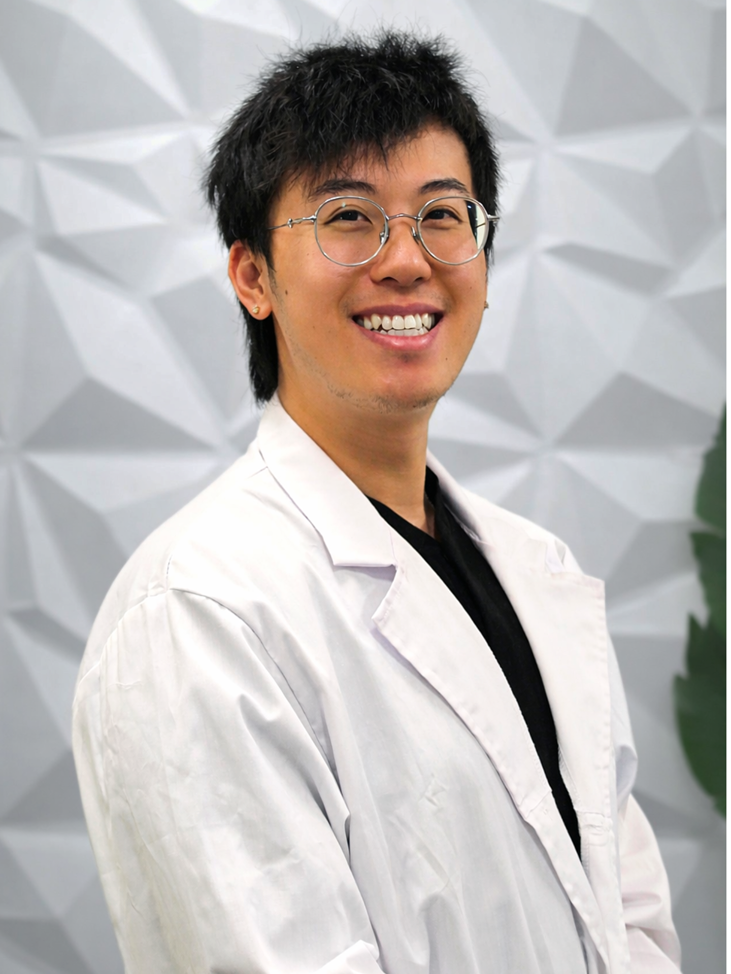 Dr. Vincent Li