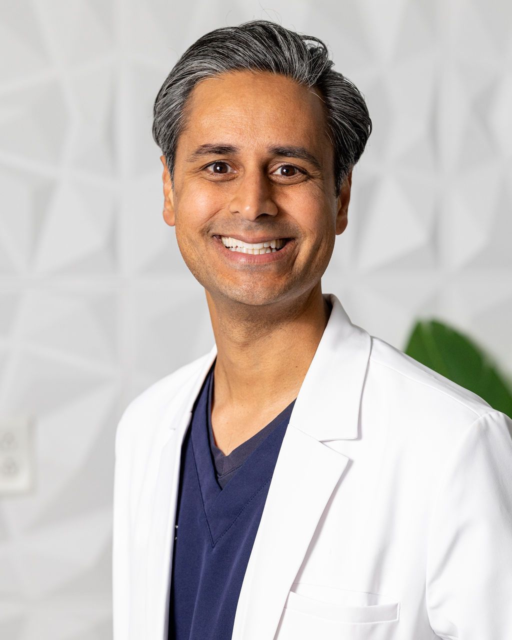 Dr. Vivek Solanki