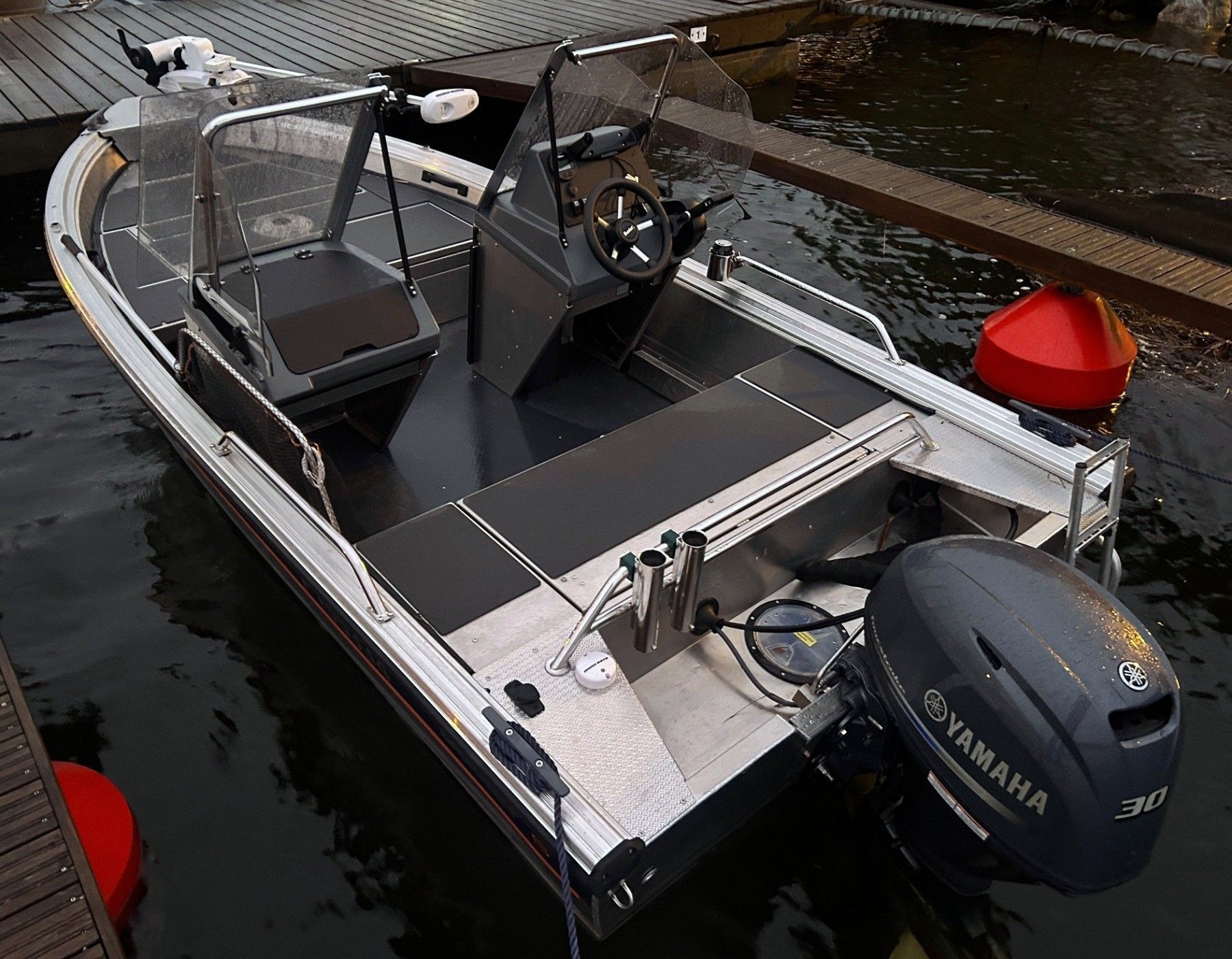 Buster s2 fish with steering wheel