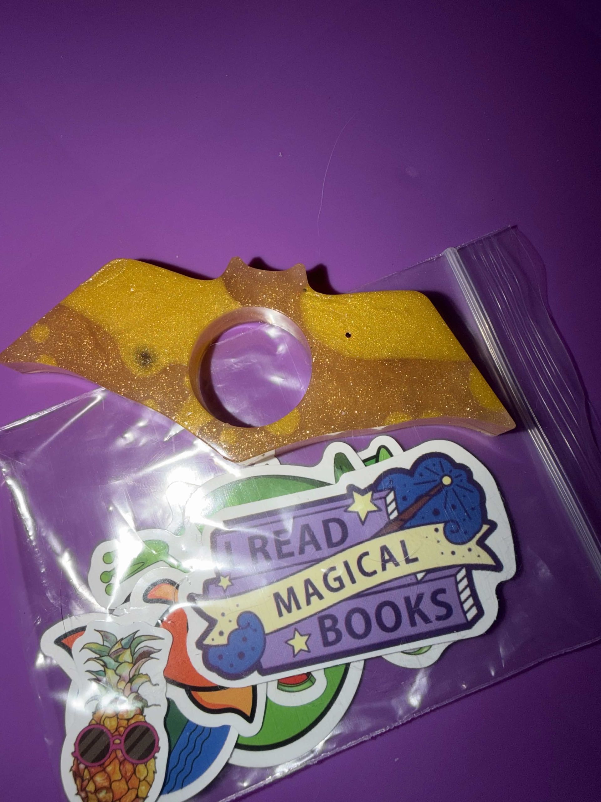 Book Buddy - Small Bat
