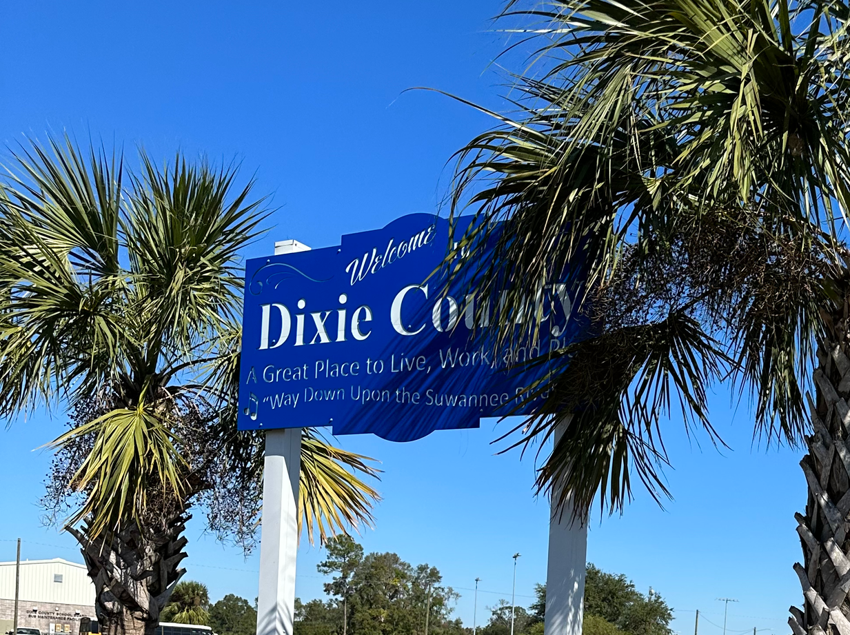 Dixie County Welcome Signs