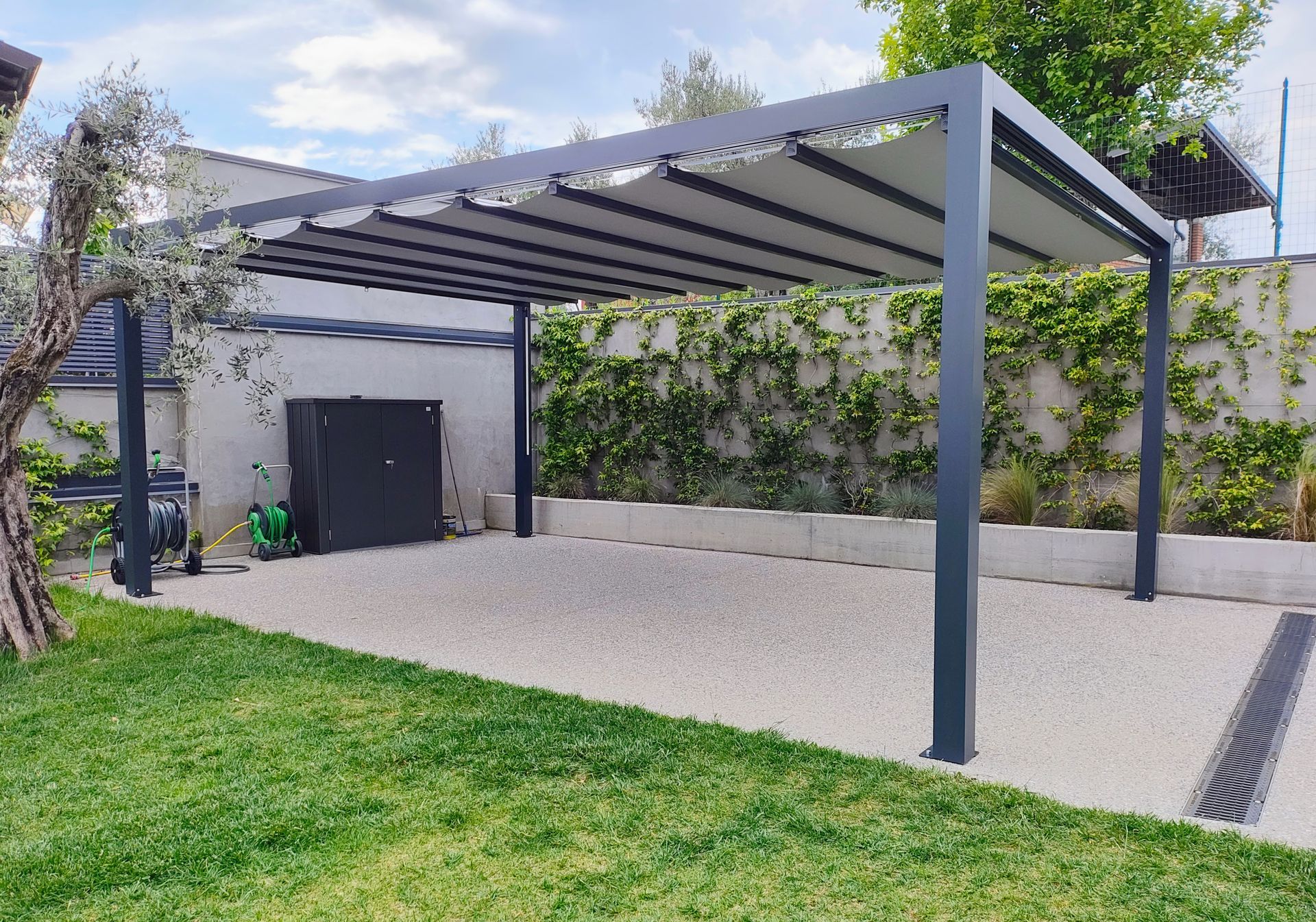 Pergola grigia