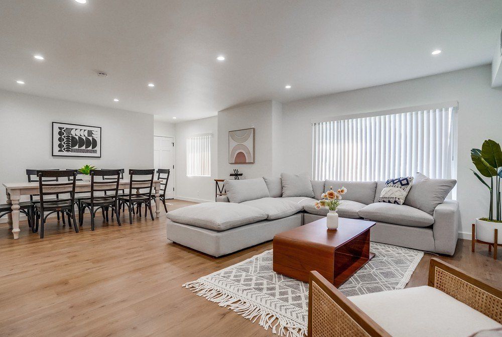 5326 Whitsett Ave living room area and dining area