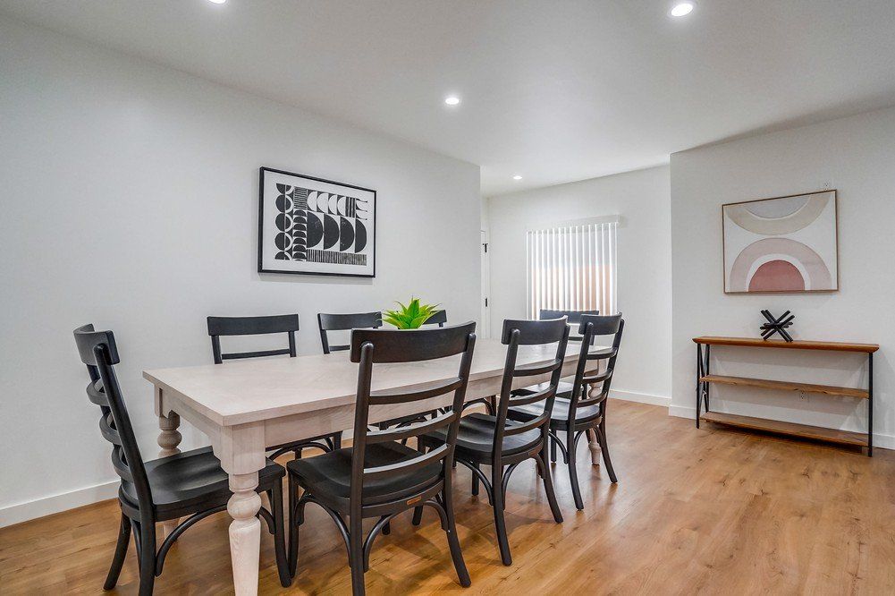 5326 Whitsett Ave dining table view 2