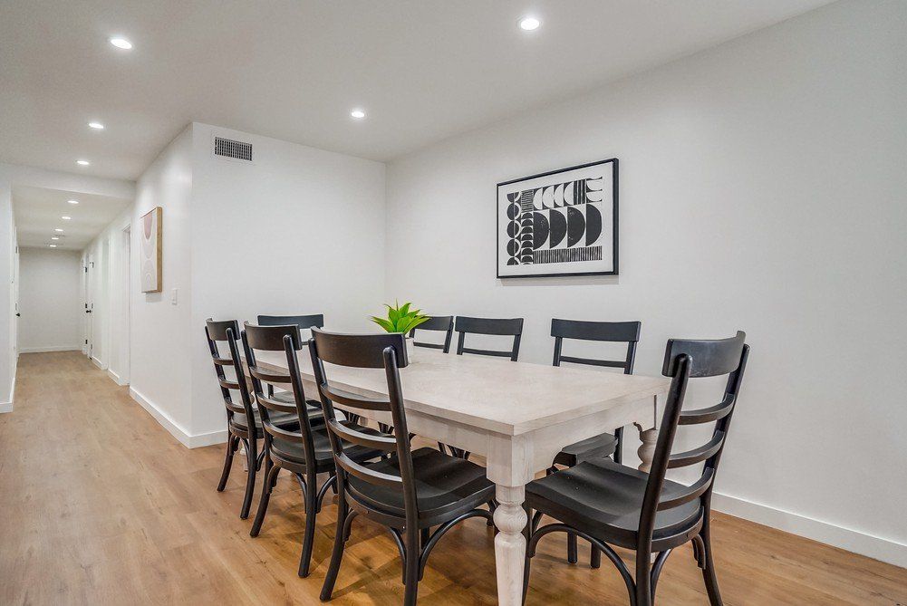 5326 Whitsett Ave dining table view 3