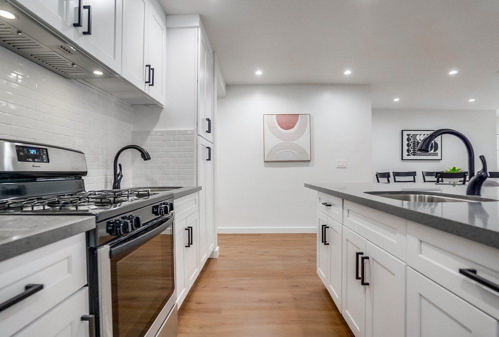 5326 Whitsett Ave kitchen area
