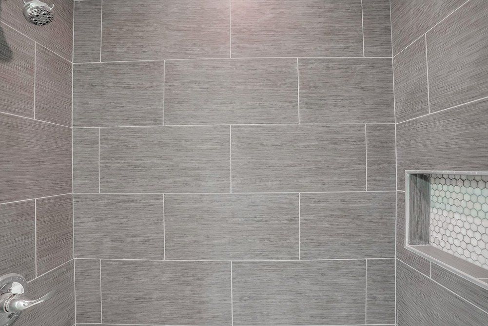 5326 Whitsett Ave vanity shower
