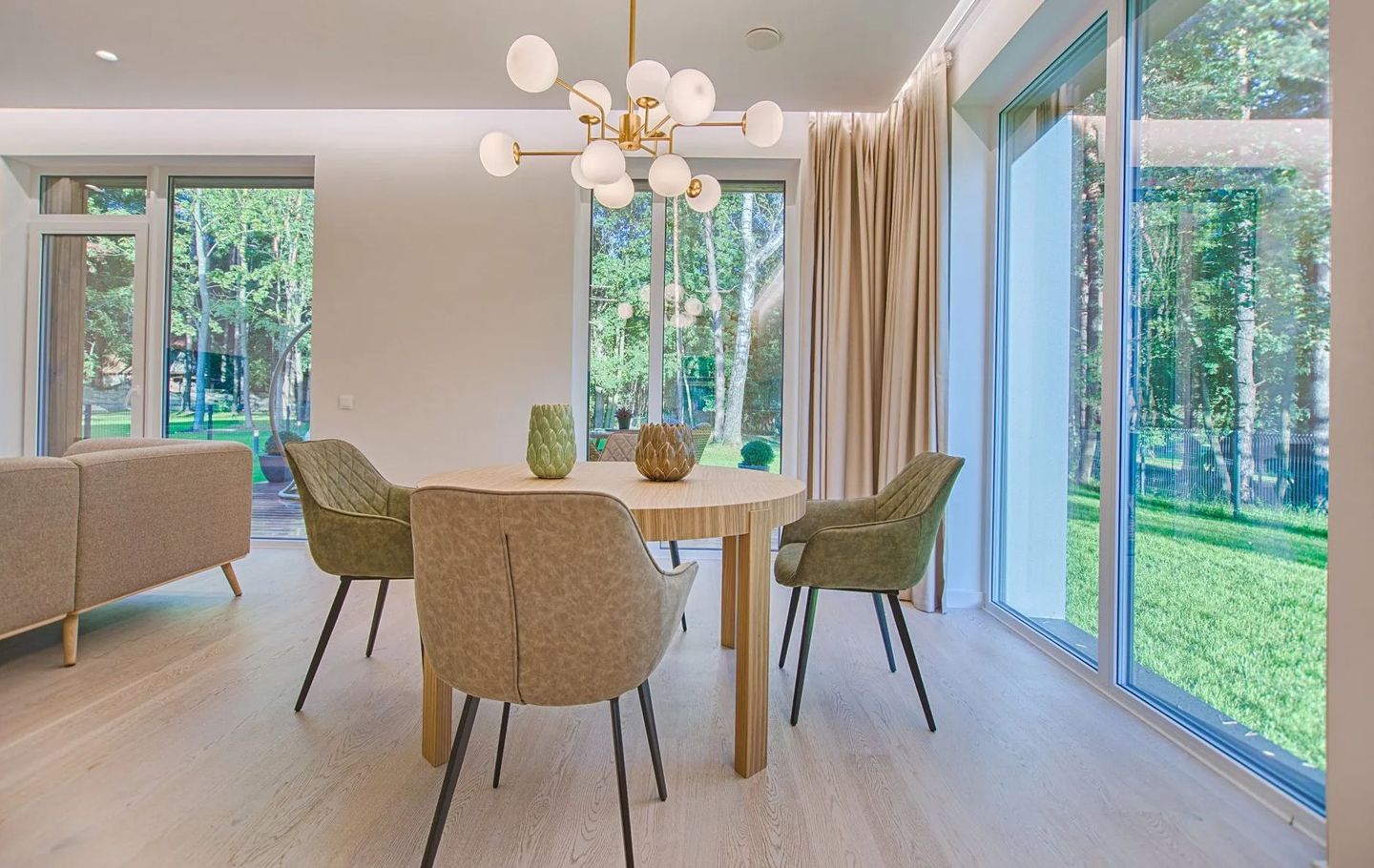 Beautiful clean glass windows