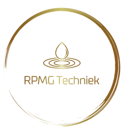Logo met een gouden cirkel, een gestileerde druppel en de tekst ‘RPMG Techniek’