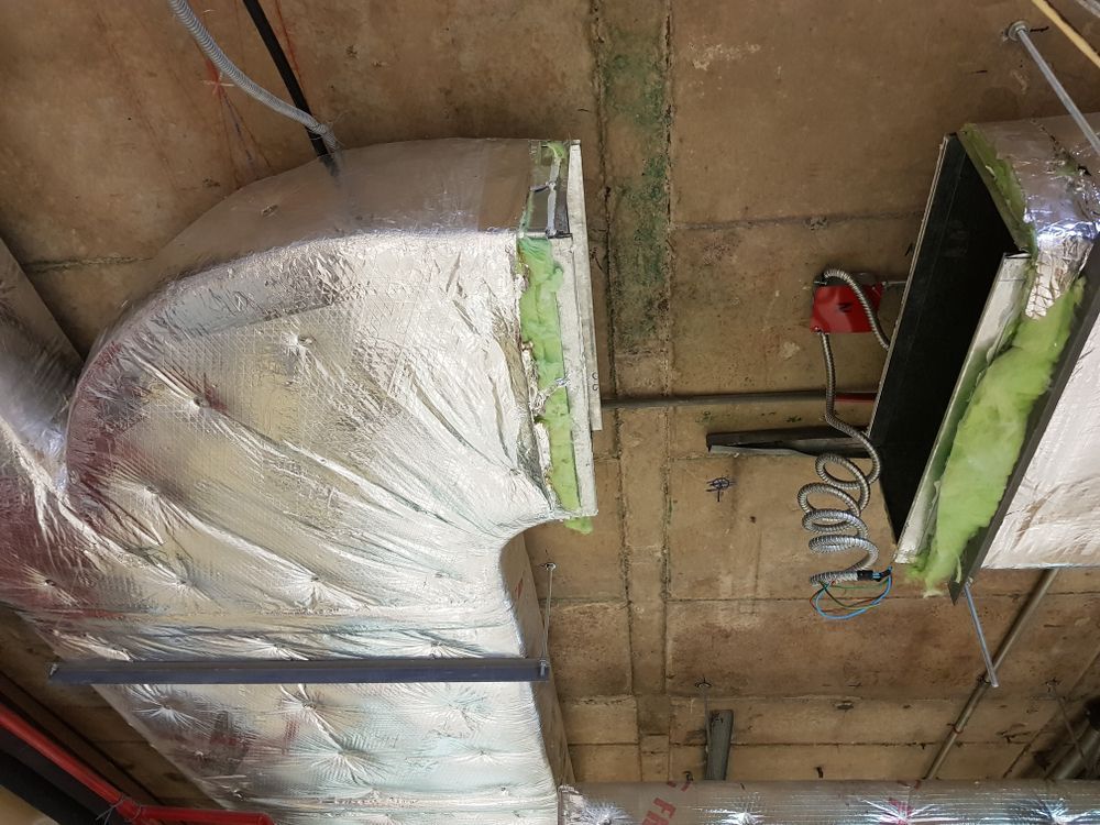 air ducting insulation installing