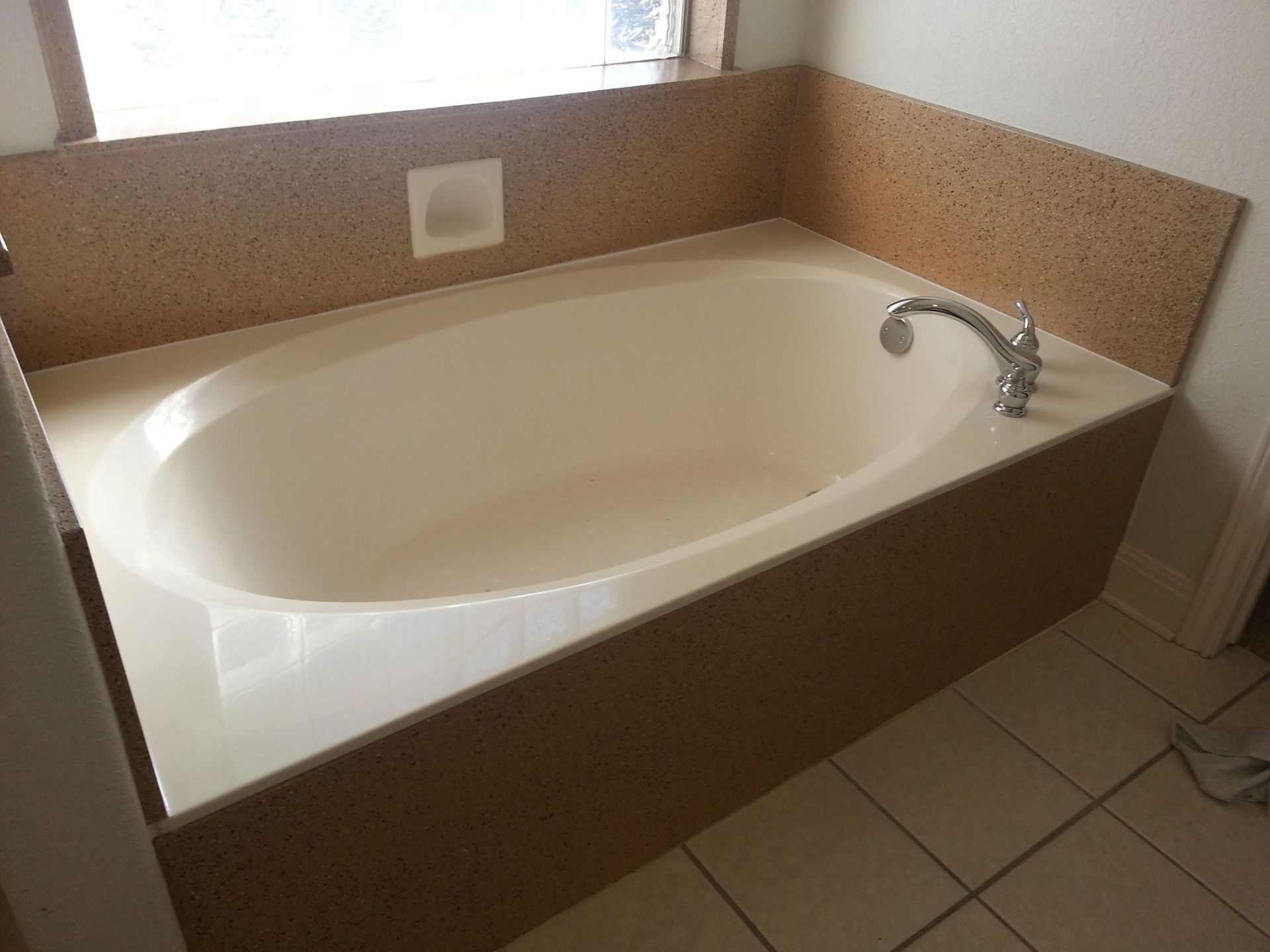 Bathtub Refinishing Austin, TX 5128324700