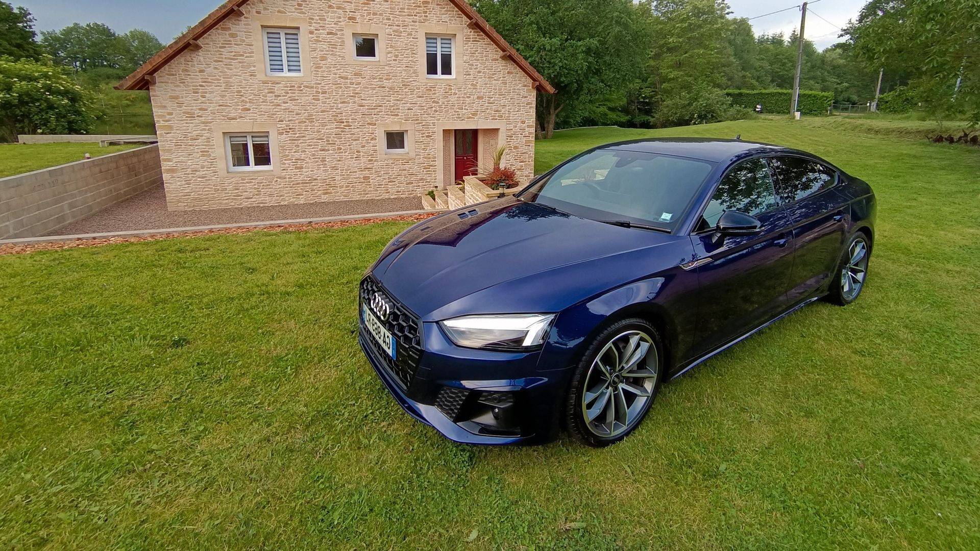 Convoyage automobile de l'Allemagne vers Nontron