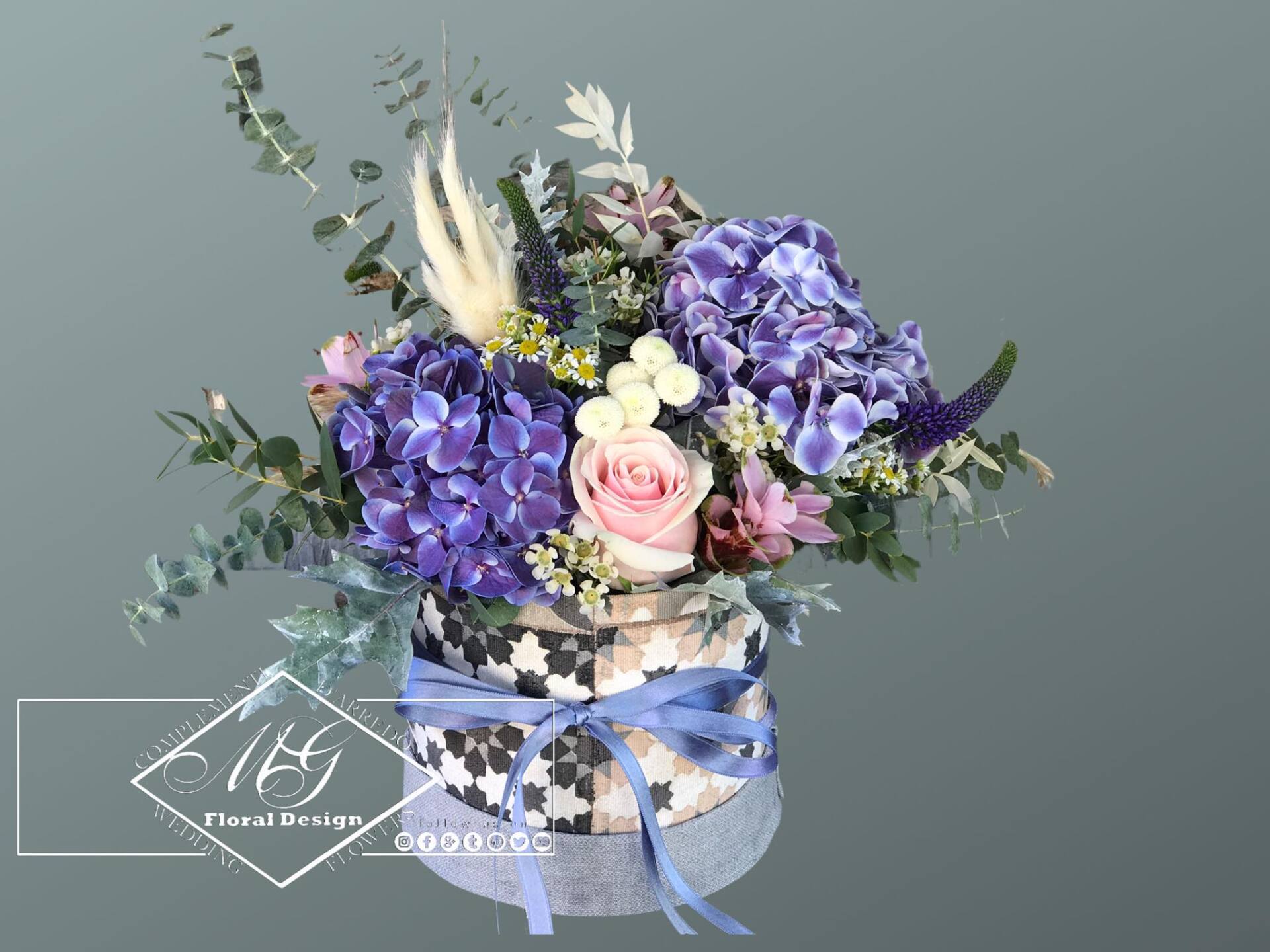 Box con fiori lilla