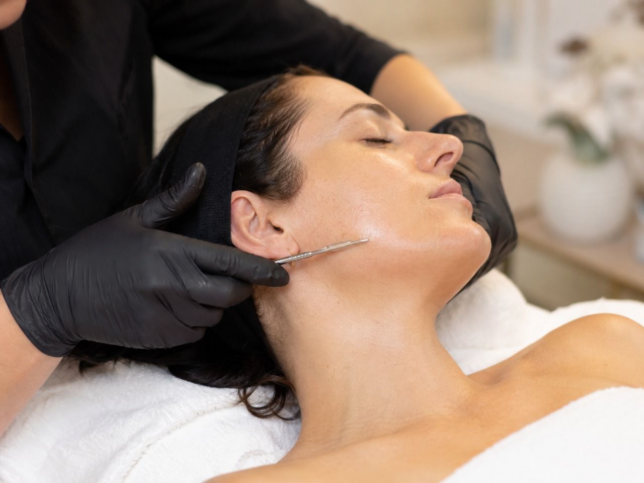 What Is Dermaplaning?