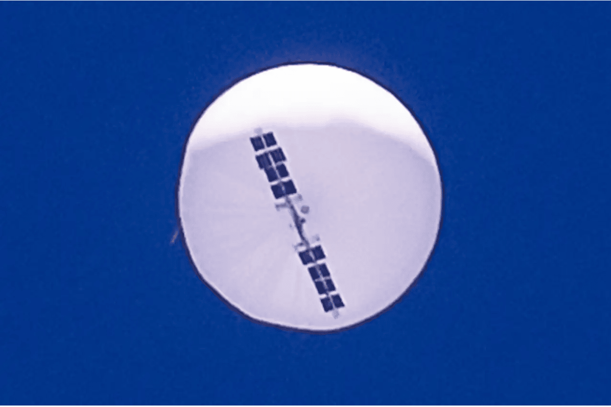 NOT AGAIN! Large white balloon has been spotted by pilots over Hawaii