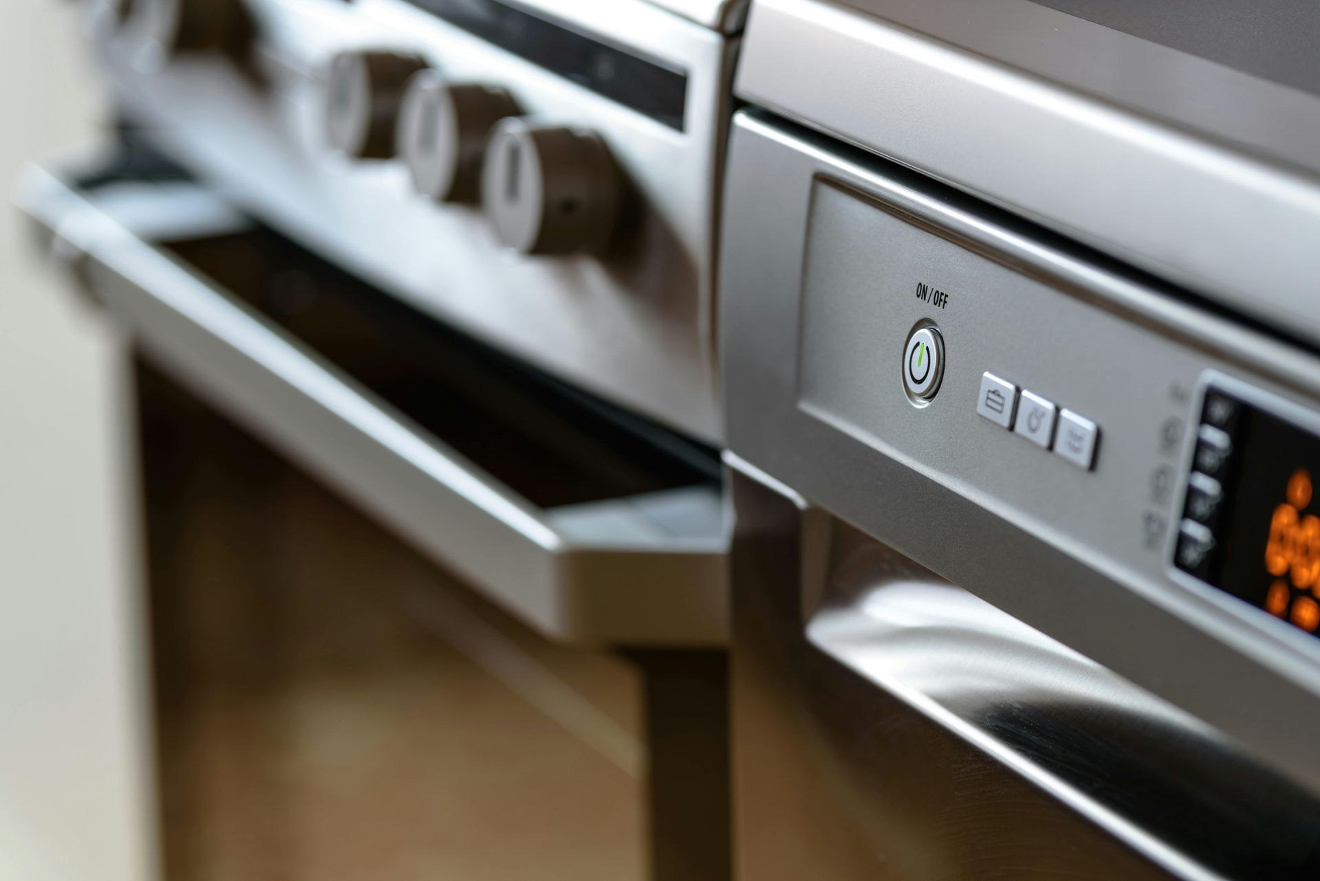 Oven herstellen - WG Witgoed Reparatie