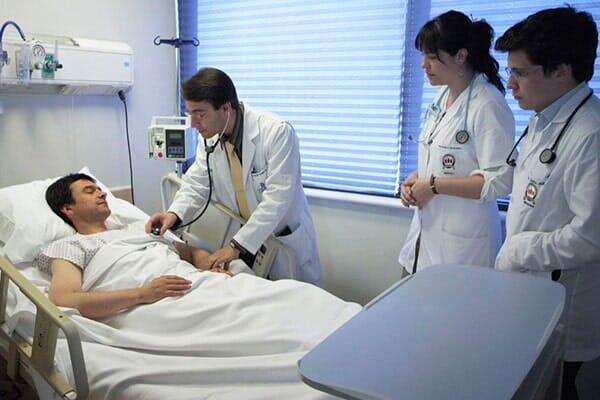 DR JORGE QUINTERO SOTO -Nefrólogo