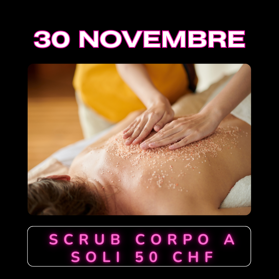 Una donna si sta facendo fare uno scrub sulla schiena