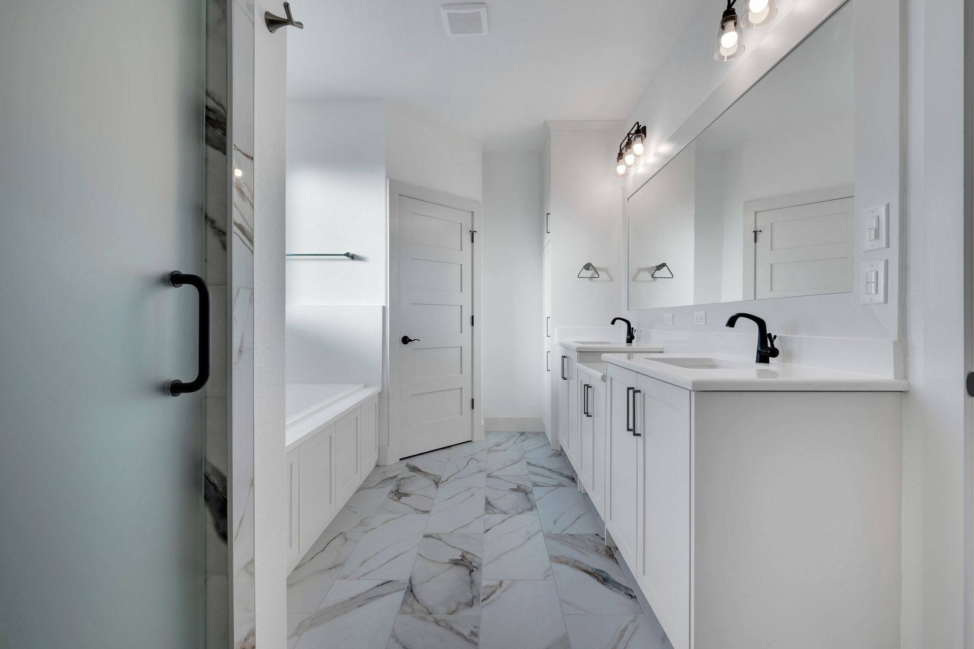 modern bathroom design North Texas